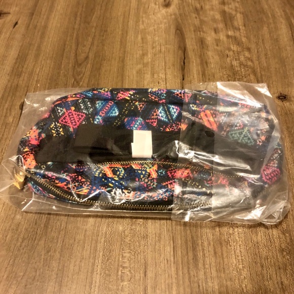Lularoe Aztec Multicolor Fanny Pack Crossbody Belt Bag - Picture 6 of 6